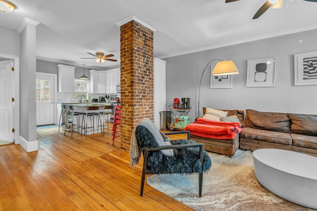 4 bed, 2 bath apartment for rent at 210 W 8th Unit SF, South Boston — photo 2 of 17