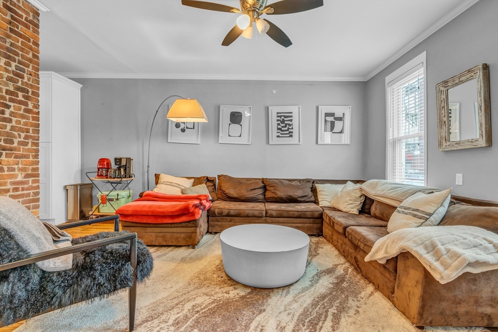 4 bed, 2 bath apartment for rent at 210 W 8th Unit SF, South Boston — photo 3 of 17