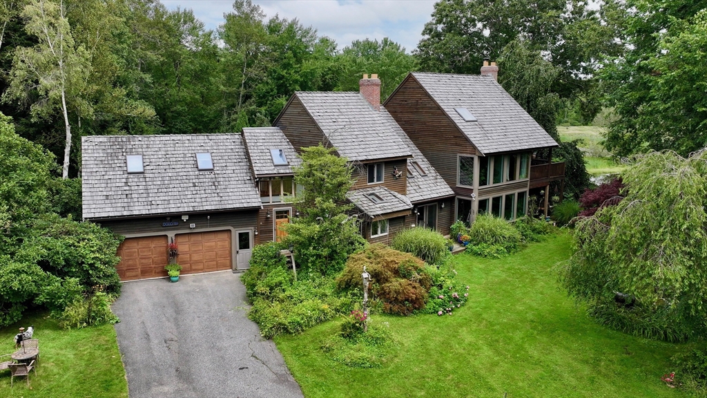 4 bed, 2 bath apartment for rent at 210 Washington St, Sherborn