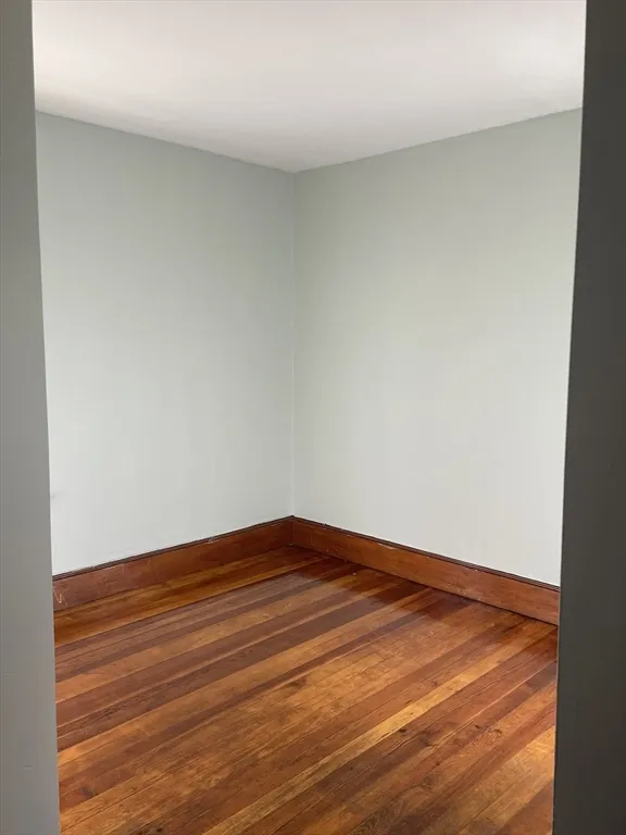 3 bed, 1 bath apartment for rent at 210 Whitman St Unit 2, Far North — photo 8 of 14