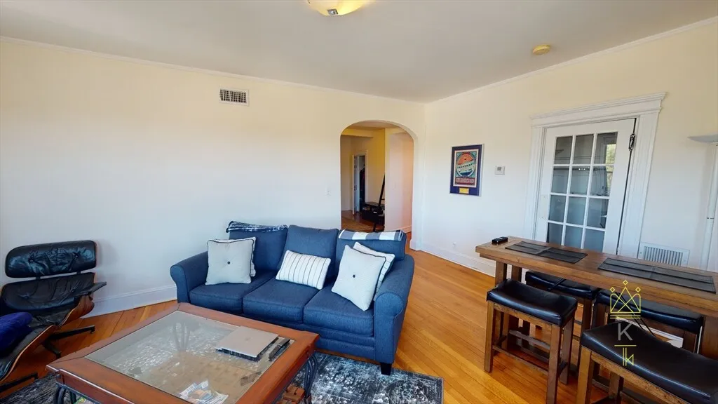 1 bed, 1 bath apartment for rent at 210 Winthrop Rd Unit 12, Aspinwall Hill — photo 3 of 15