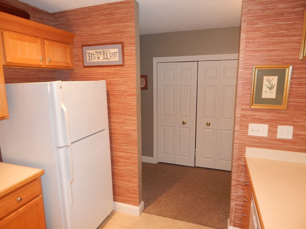 1 bed, 1 bath apartment for rent at 2105 Briarwood Village Unit 2105, Clinton — photo 7 of 34