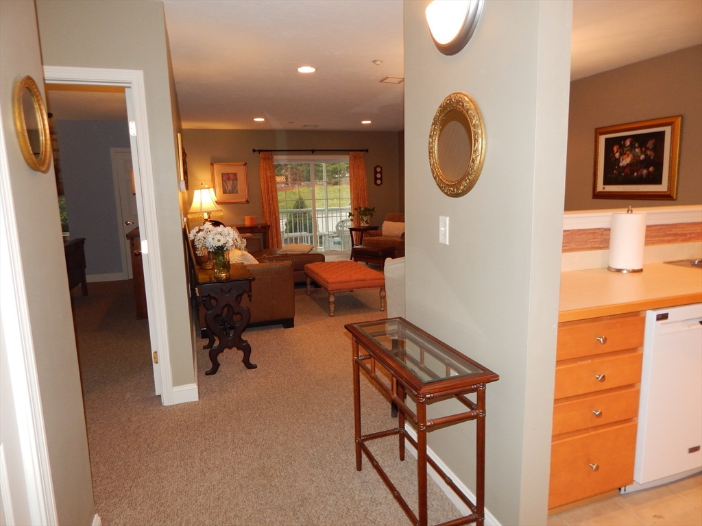 1 bed, 1 bath apartment for rent at 2105 Briarwood Village Unit 2105, Clinton — photo 3 of 34