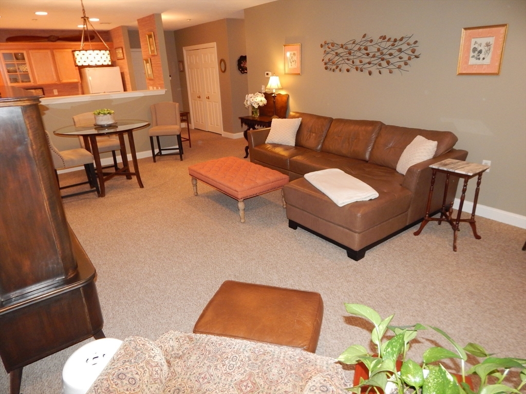 1 bed, 1 bath apartment for rent at 2105 Briarwood Village Unit 2105, Clinton — photo 5 of 34