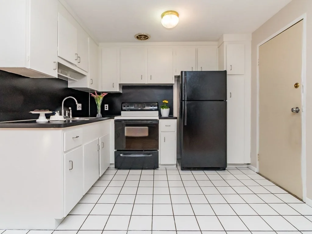 2 bed, 1 bath apartment for rent at 211 Baker St Unit 23, West Roxbury — photo 3 of 10