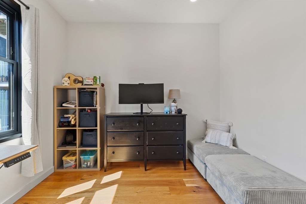 2 bed, 2 bath apartment for rent at 211 Condor St Unit 10, East Boston — photo 15 of 22