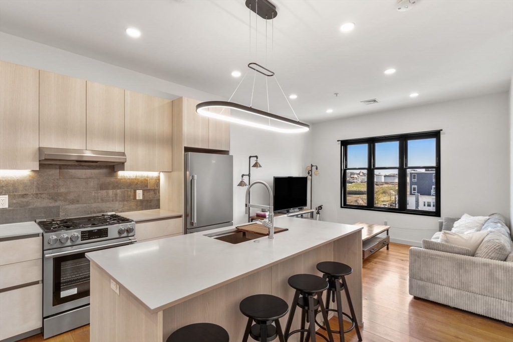 2 bed, 2 bath apartment for rent at 211 Condor St Unit 10, East Boston