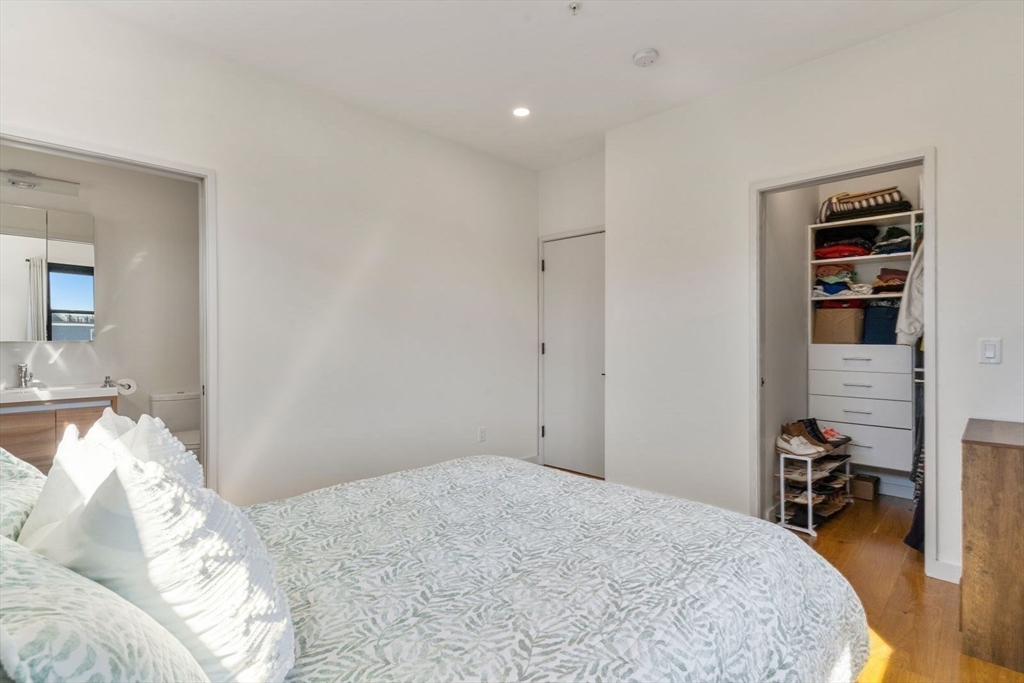 2 bed, 2 bath apartment for rent at 211 Condor St Unit 10, East Boston — photo 11 of 22
