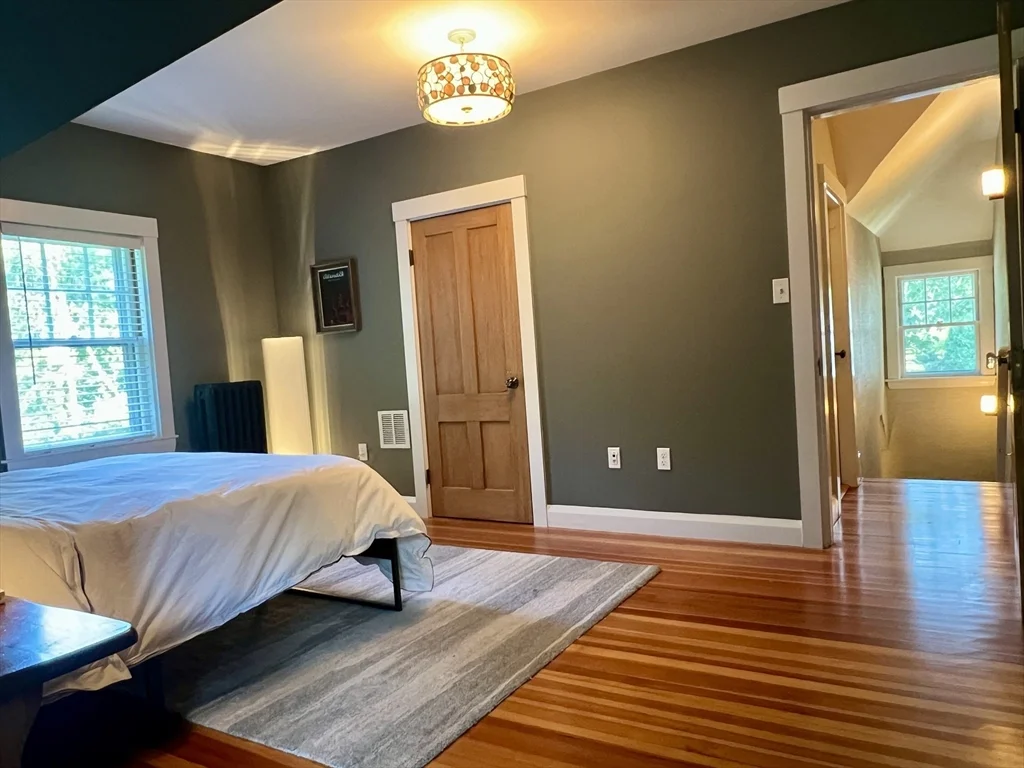 5 bed, 3 bath apartment for rent at 211 Forest St, Winchester — photo 28 of 41