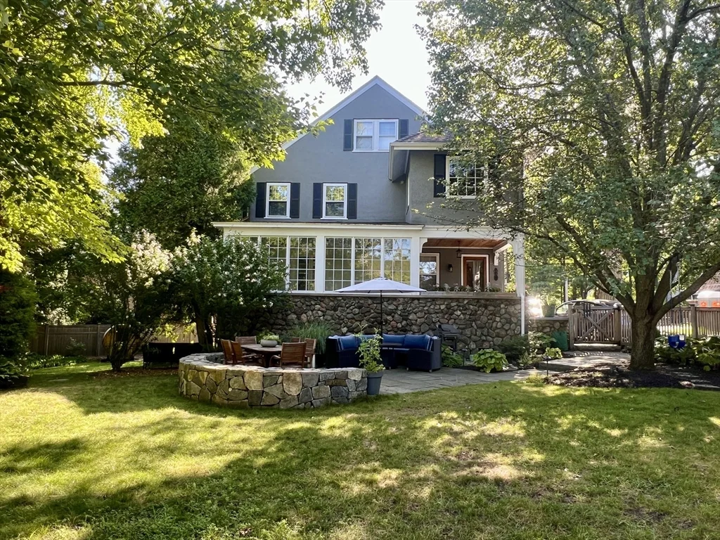 5 bed, 3 bath apartment for rent at 211 Forest St, Winchester — photo 1 of 41