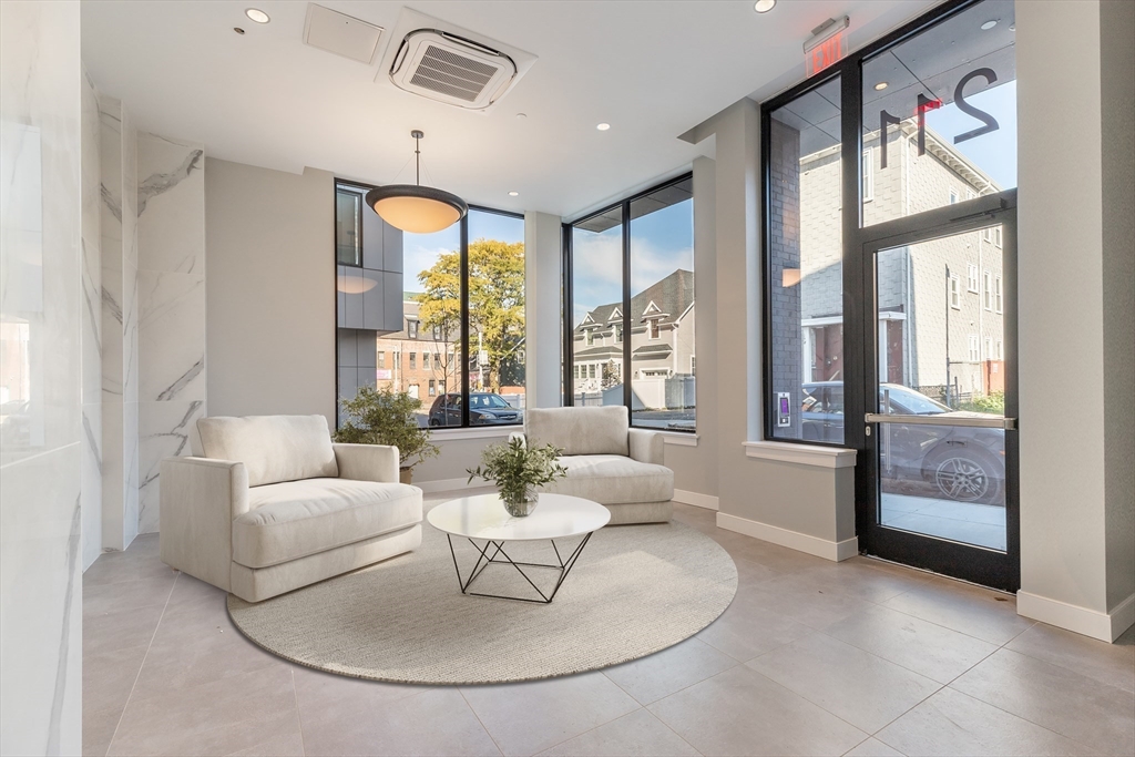 1 bed, 1 bath apartment for rent at 211 Green St Unit 211, Jamaica Plain — photo 8 of 13