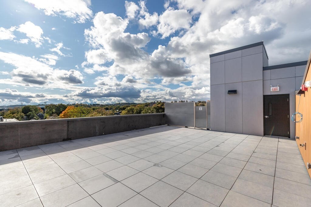 1 bed, 1 bath apartment for rent at 211 Green St Unit 410, Jamaica Plain — photo 8 of 12