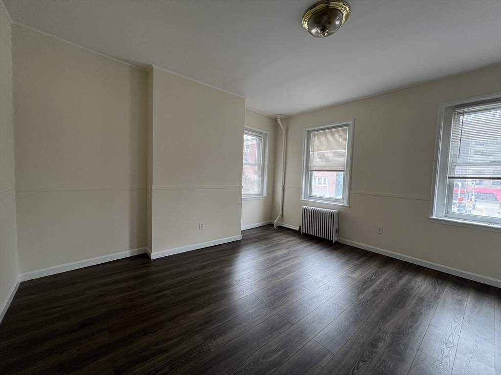 1 bed, 1 bath apartment for rent at 211 Harrison Ave Unit 5, Midtown — photo 1 of 9