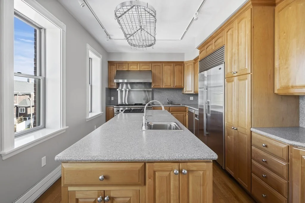 1 bed, 2 bath apartment for rent at 211 M St Unit 2, South Boston — photo 2 of 26