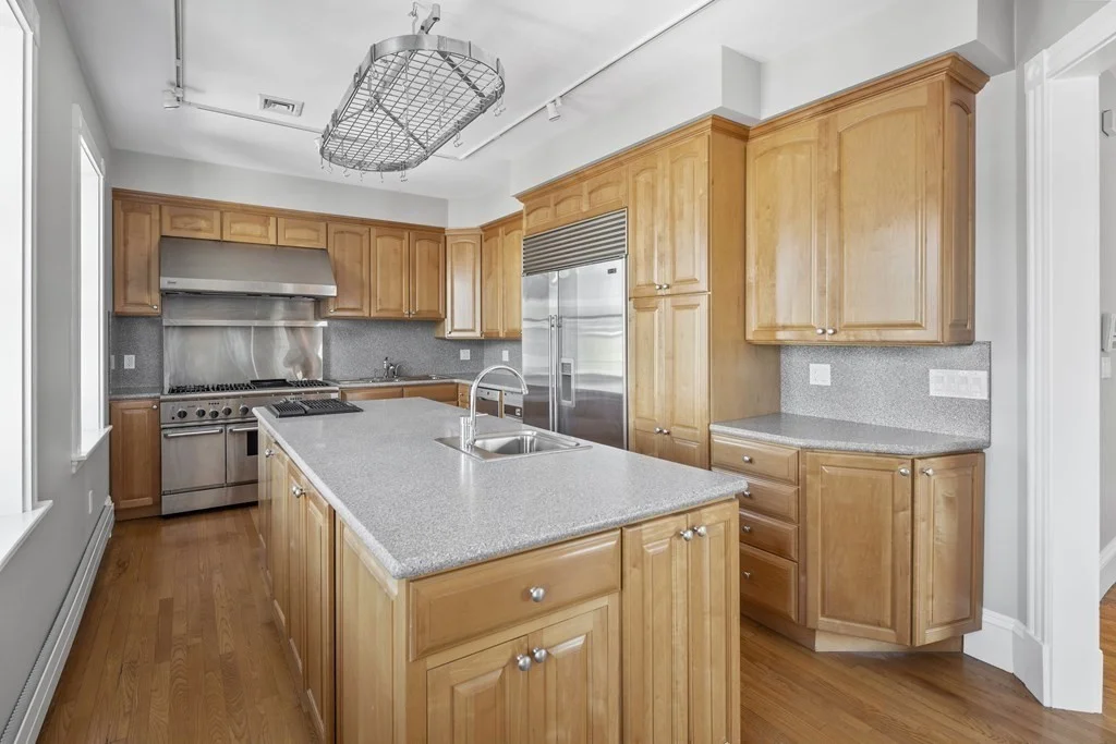 1 bed, 2 bath apartment for rent at 211 M St Unit 2, South Boston