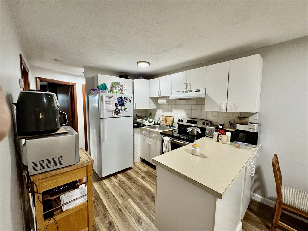2 bed, 1 bath apartment for rent at 211 Malden St Unit 4, Revere — photo 1 of 7
