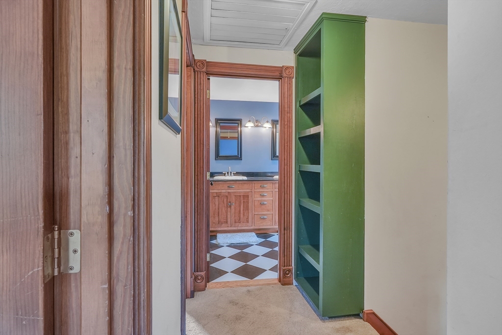 3 bed, 1 bath apartment for rent at 211 Mendon St, Hopedale — photo 10 of 17
