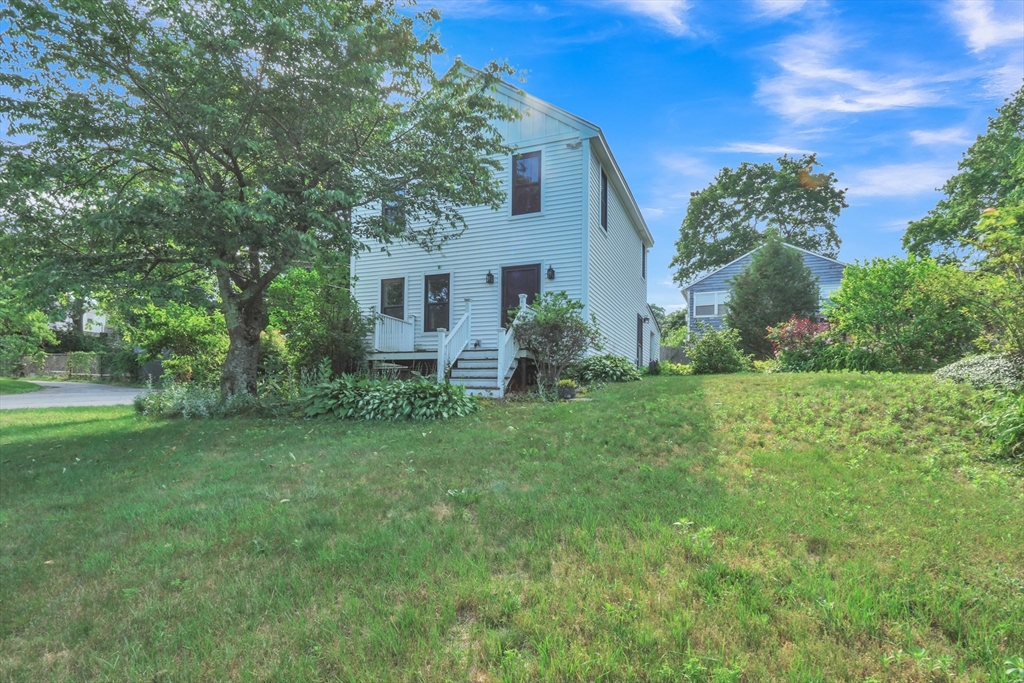 3 bed, 1 bath apartment for rent at 211 Mendon St, Hopedale — photo 1 of 17