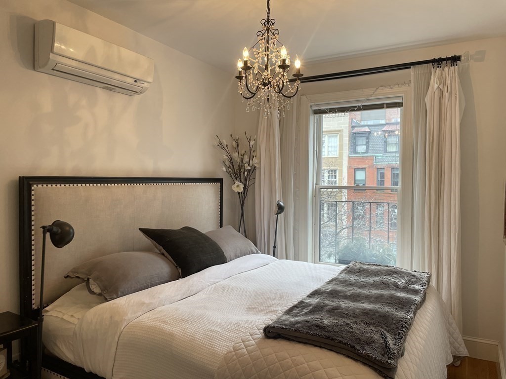 1 bed, 1 bath apartment for rent at 211 Newbury St Unit 4, Back Bay — photo 6 of 9