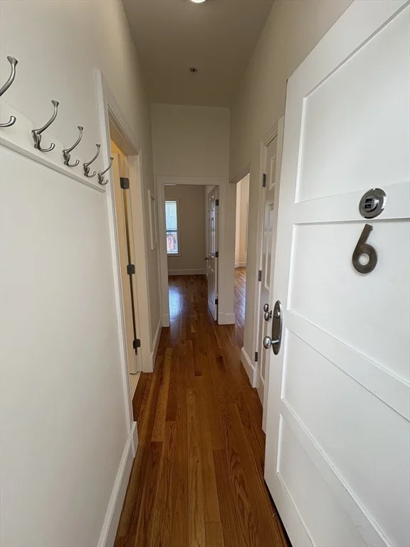 1 bed, 1 bath apartment for rent at 211 Newbury St Unit 6, Back Bay — photo 11 of 11