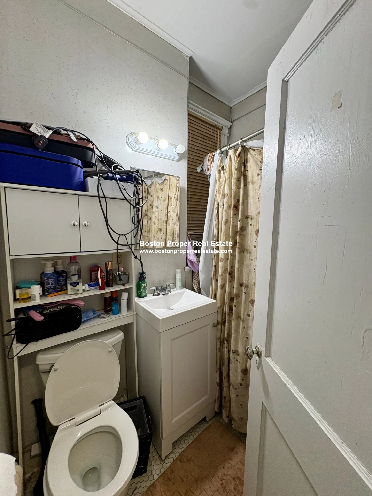 2 bed, 1 bath apartment for rent at 211 Park Dr Unit 23, Fenway — photo 3 of 10