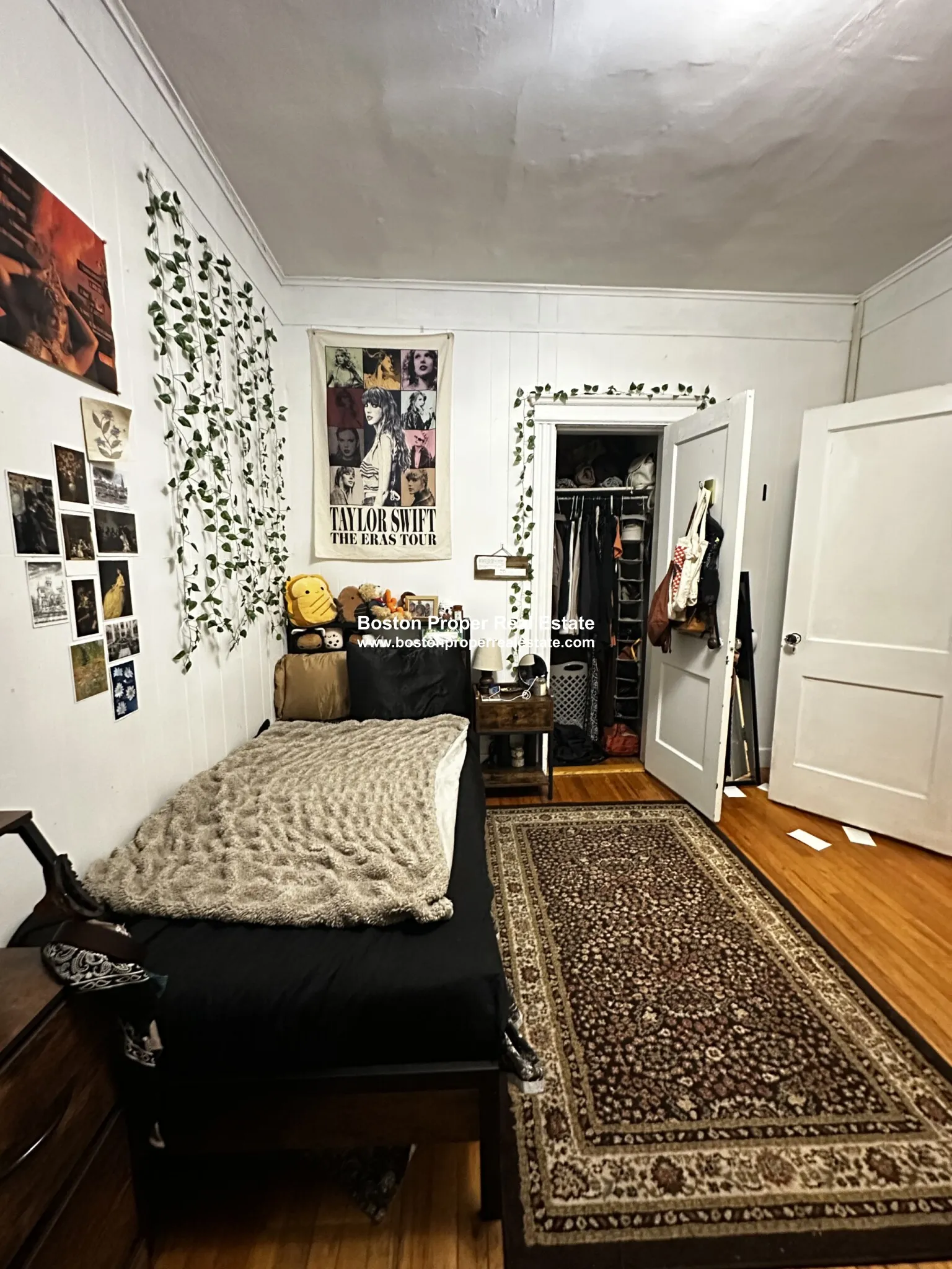 2 bed, 1 bath apartment for rent at 211 Park Dr Unit 3, Fenway