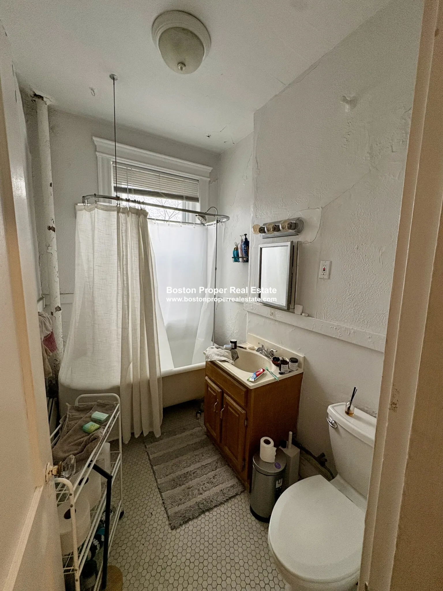 Studio bed, 1 bath apartment for rent at 211 Park Dr Unit 32, Fenway — photo 5 of 10
