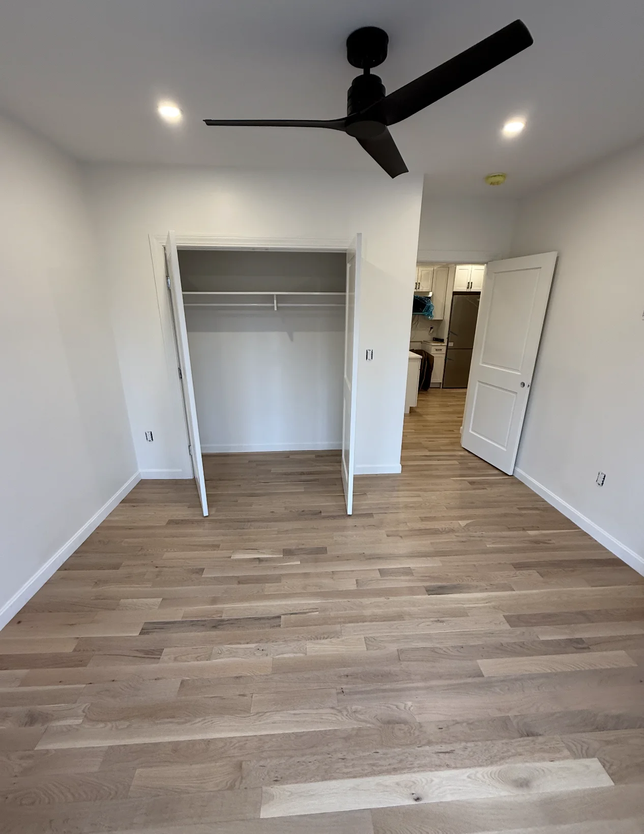2 bed, 1 bath apartment for rent at 211 Park Dr Unit 34, Fenway — photo 5 of 7
