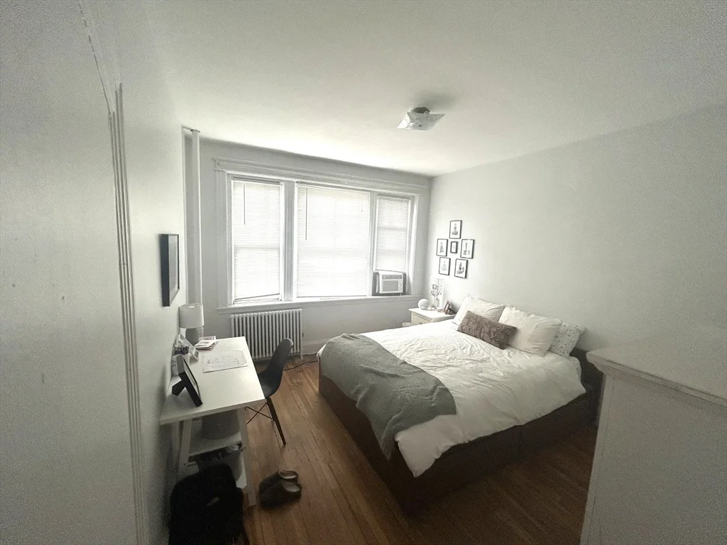 2 bed, 1 bath apartment for rent at 211 Saint Paul St Unit 2, Coolidge Corner — photo 8 of 8