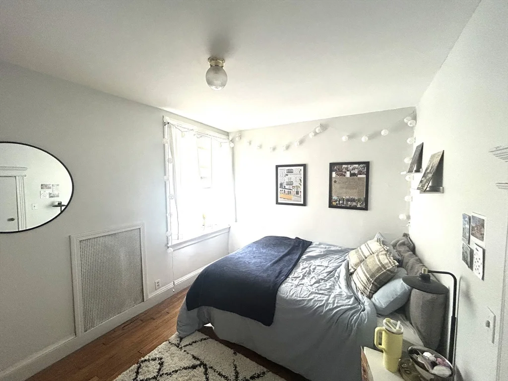 2 bed, 1 bath apartment for rent at 211 Saint Paul St Unit 2, Coolidge Corner — photo 5 of 8