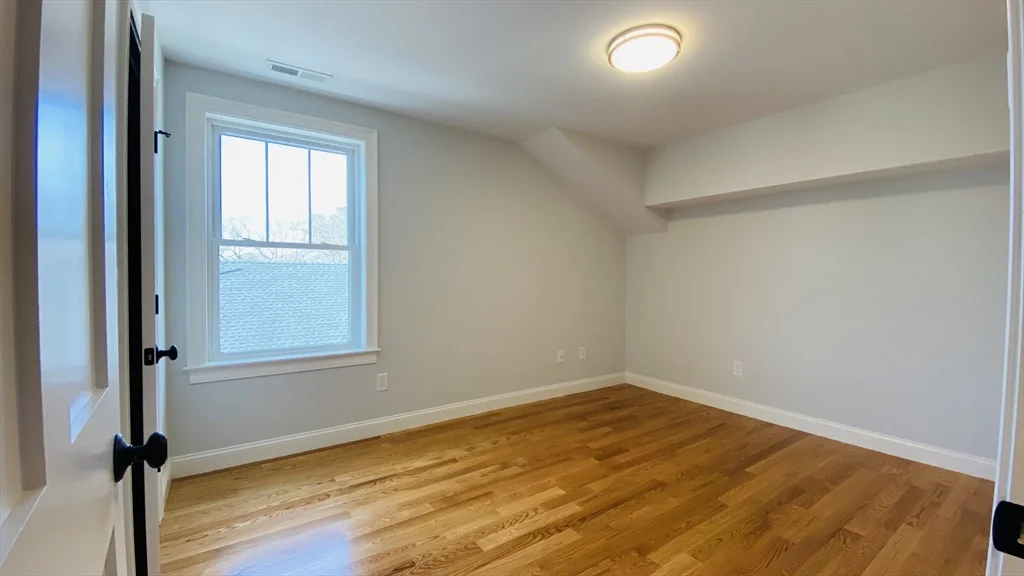 4 bed, 3 bath apartment for rent at 211 West St Unit 211, Needham — photo 10 of 11