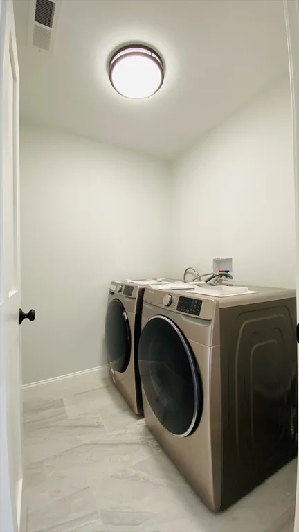 4 bed, 3 bath apartment for rent at 211 West St Unit 211, Needham — photo 5 of 11