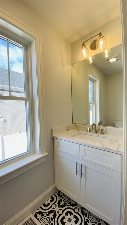4 bed, 3 bath apartment for rent at 211 West St Unit 211, Needham — photo 3 of 11