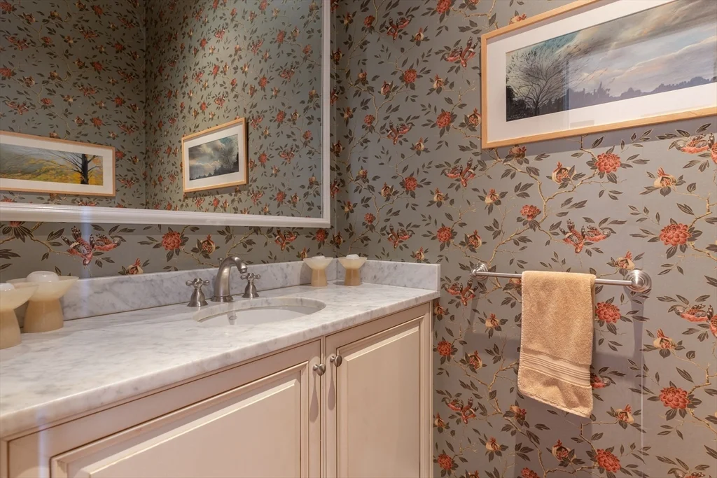 2 bed, 2 bath apartment for rent at 212 Beacon St Unit 2, Back Bay — photo 11 of 24