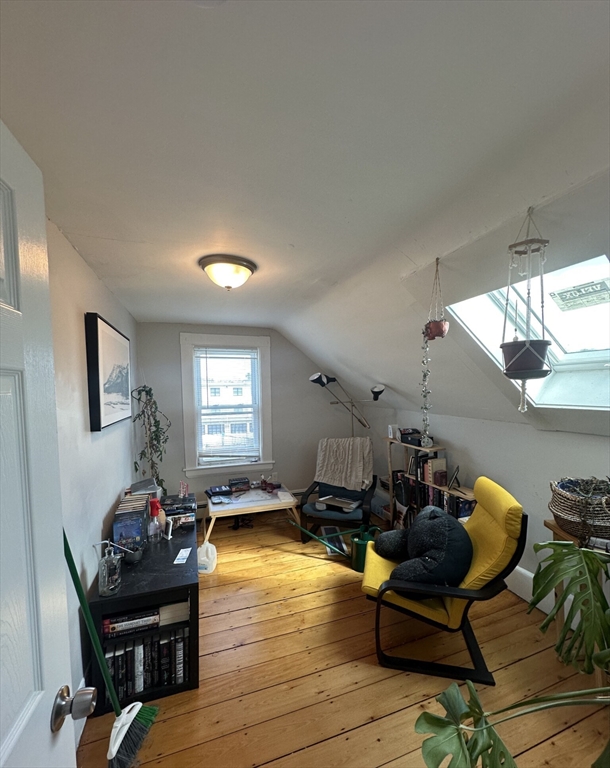 5 bed, 2 bath apartment for rent at 212 California St Unit n/a, Newton — photo 4 of 10