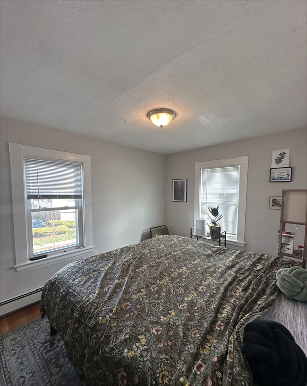 5 bed, 2 bath apartment for rent at 212 California St Unit n/a, Newton — photo 6 of 10