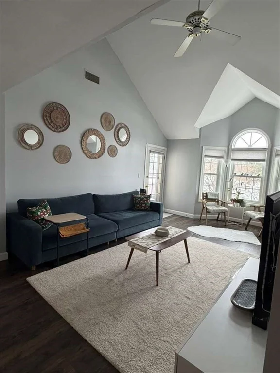 2 bed, 2 bath apartment for rent at 212 Carriage Ln Unit 212, Taunton — photo 3 of 29