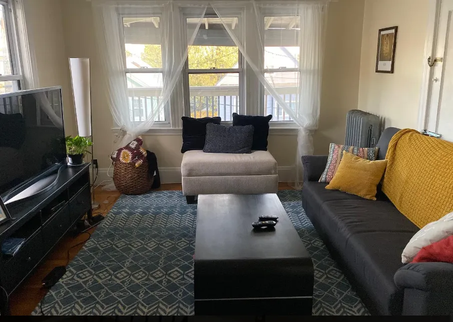 2 bed, 1 bath apartment for rent at 212 Cedar St Unit 2, Powder House Square