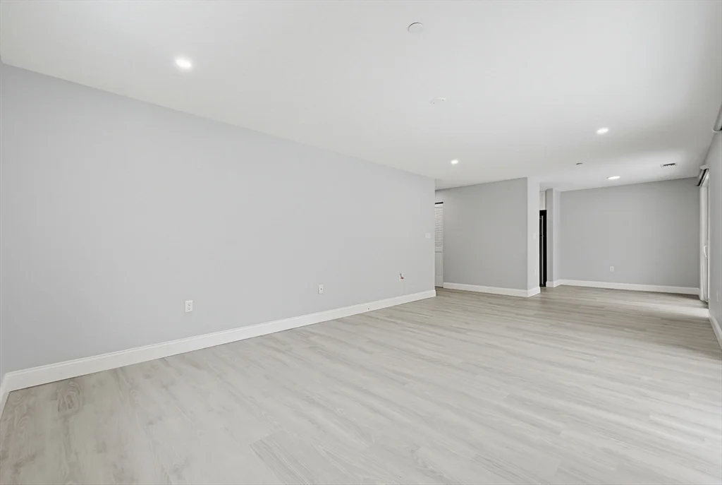 1 bed, 1 bath apartment for rent at 212 Franklin Crossing Rd Unit 12, Franklin — photo 8 of 11