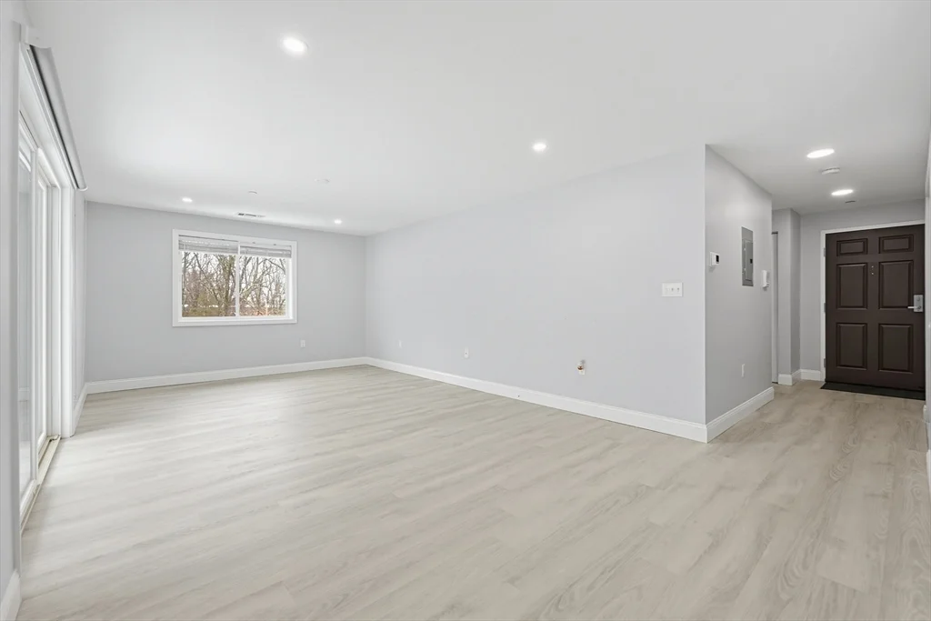 1 bed, 1 bath apartment for rent at 212 Franklin Crossing Rd Unit 12, Franklin — photo 6 of 11