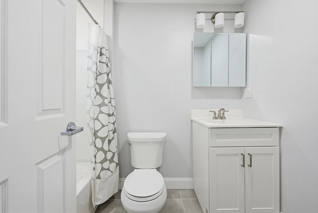 1 bed, 1 bath apartment for rent at 212 Franklin Crossing Rd Unit 12, Franklin — photo 2 of 11
