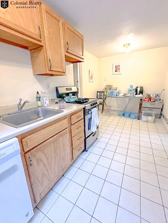 4 bed, 2 bath apartment for rent at 212 Freeman St Unit 4, North Brookline — photo 5 of 11
