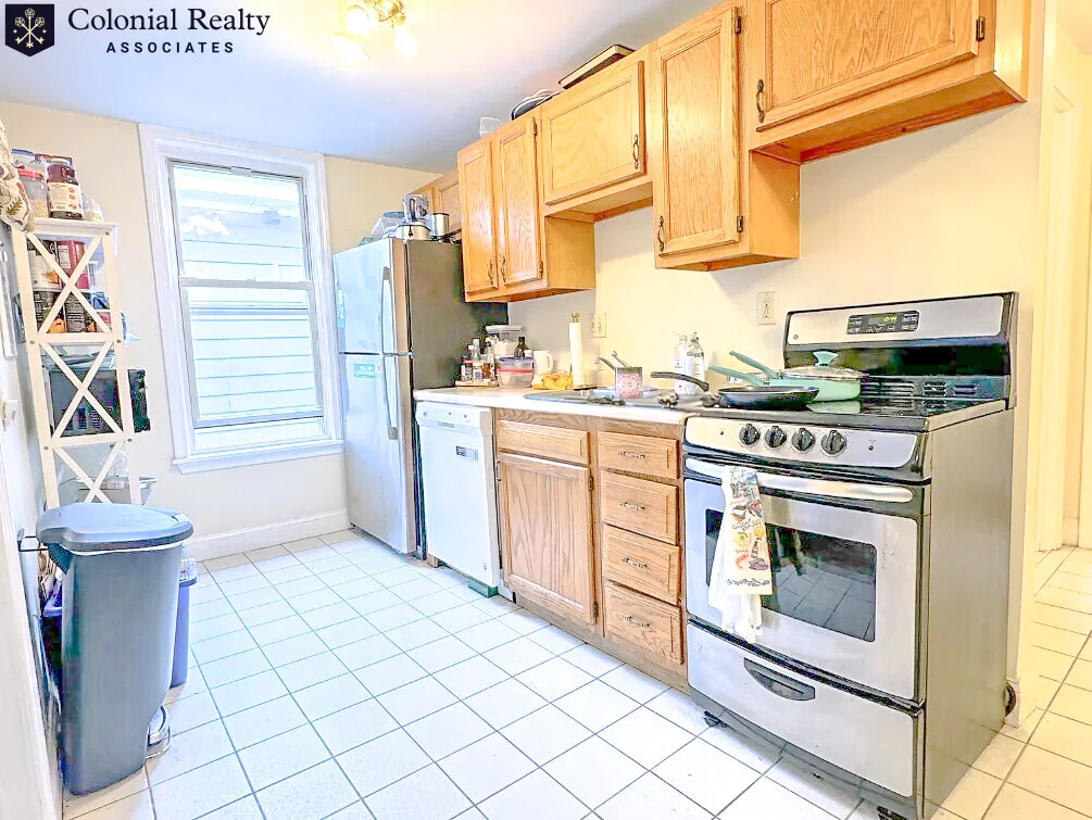 4 bed, 2 bath apartment for rent at 212 Freeman St Unit 6, North Brookline — photo 4 of 11