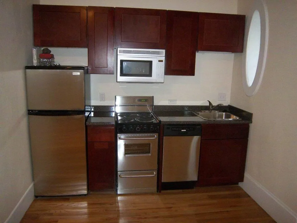 1 bed, 1 bath apartment for rent at 212 Hemenway St Unit 1, Fenway — photo 2 of 7