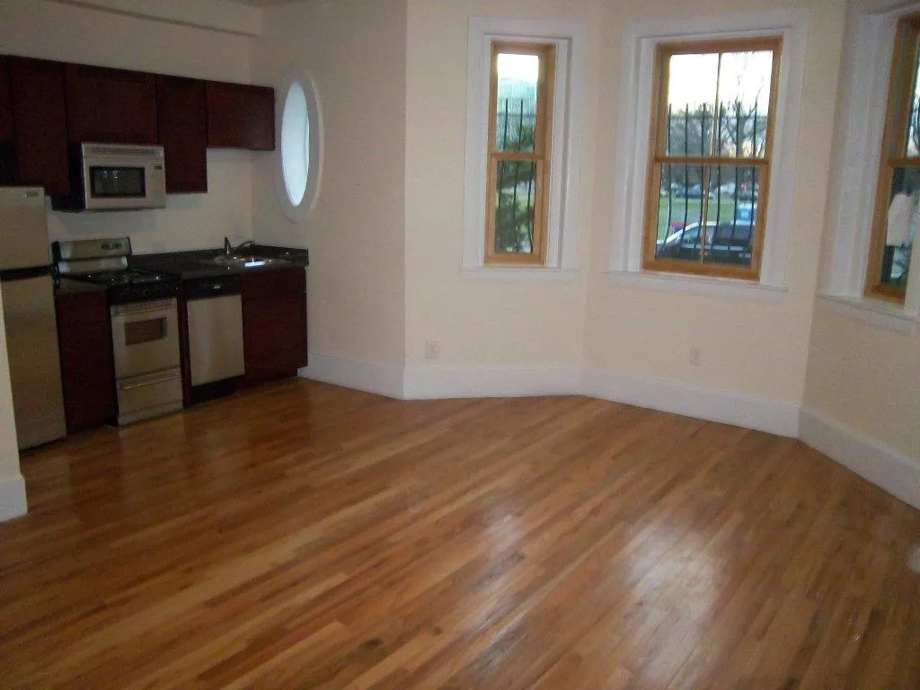 1 bed, 1 bath apartment for rent at 212 Hemenway St Unit 1, Fenway — photo 1 of 7