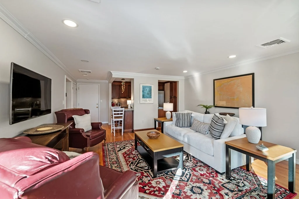 1 bed, 1 bath apartment for rent at 212 Humphrey St Unit 205, Marblehead — photo 12 of 29