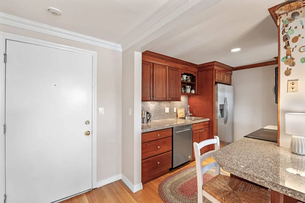 1 bed, 1 bath apartment for rent at 212 Humphrey St Unit 205, Marblehead — photo 3 of 29