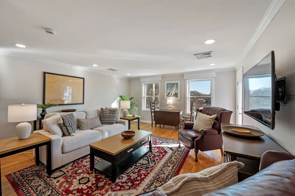 1 bed, 1 bath apartment for rent at 212 Humphrey St Unit 205, Marblehead — photo 11 of 29