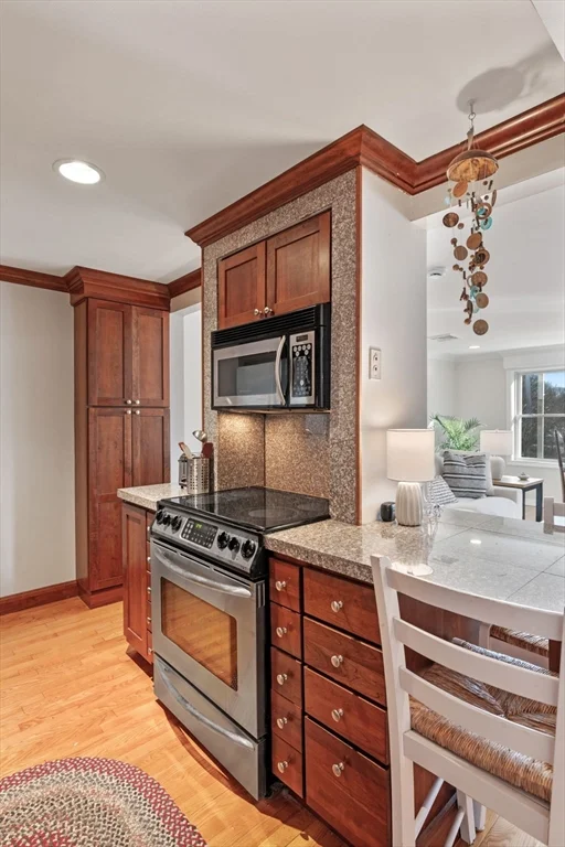 1 bed, 1 bath apartment for rent at 212 Humphrey St Unit 205, Marblehead — photo 6 of 29