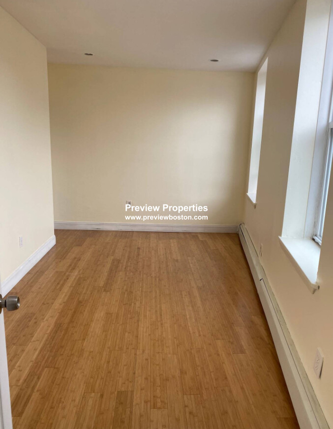 2 bed, 1 bath apartment for rent at 212 Maverick St Unit 3P, East Boston — photo 3 of 8